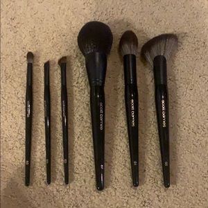 Scott Barnes Makeup Brushes